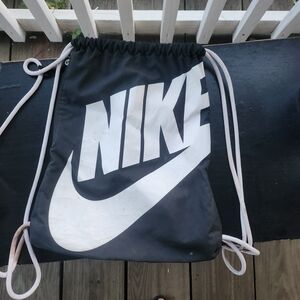 Nike Training Gymsack Bag Backpack Basketball Lightweight Black Logo C323